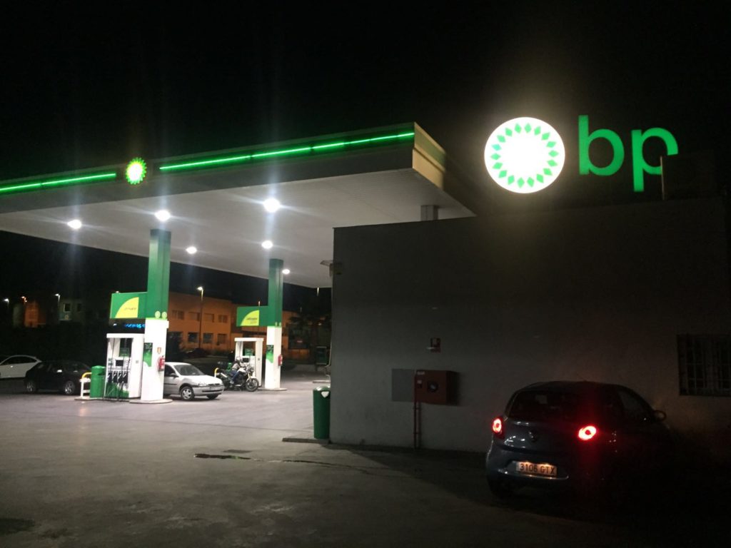 Iluminación de gasolinera BP en Alhendin foto 1